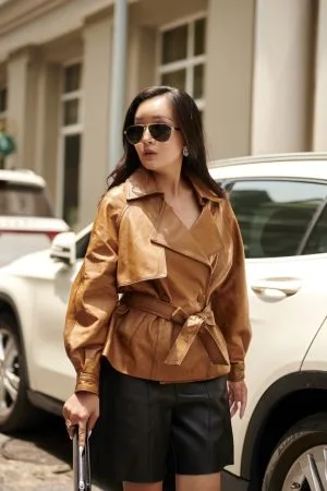 Áo nữ Millan Plum buộc đai eo Đen-Vàng bò