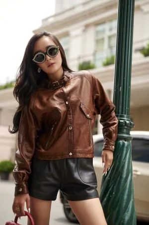 Áo Da Nữ Millan Vân Mộc Đai Cổ - Nâu DC117AB