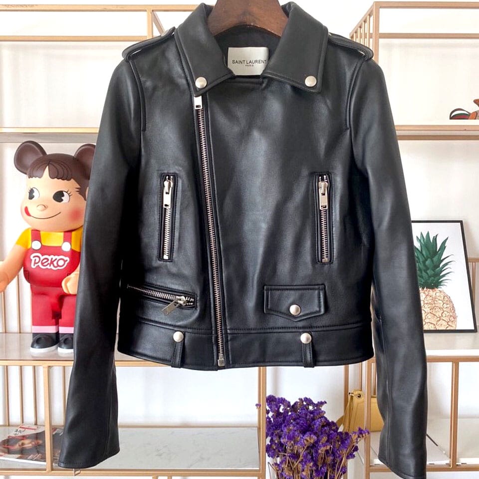 Saint Laurent – Biểu Tượng Của Sự Thanh Lịch Và Nổi Loạn