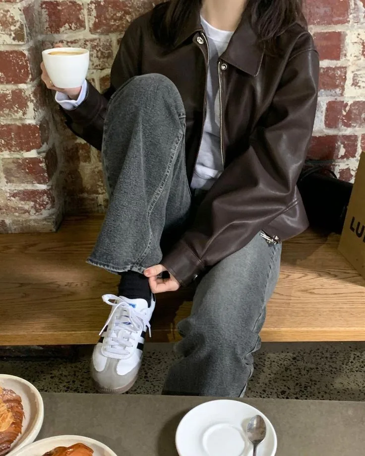 Áo Da Nữ Oversized - Xu Hướng Thời Thượng 2025 6 Tại Sao Áo Da Nữ Oversized Là Xu Hướng Thời Trang 2025