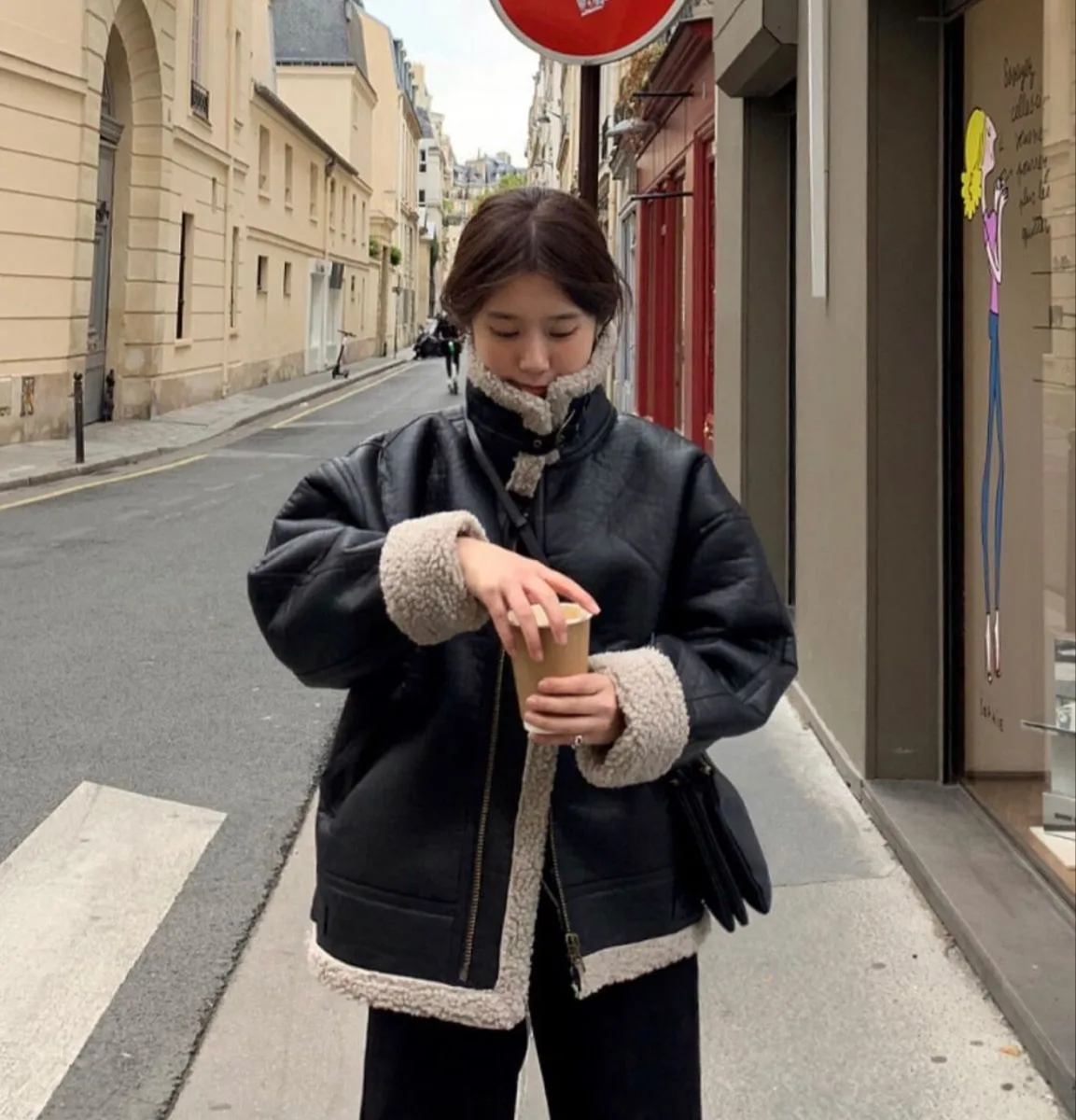 Khi Nào Không Nên Mua Áo Da PU Nữ