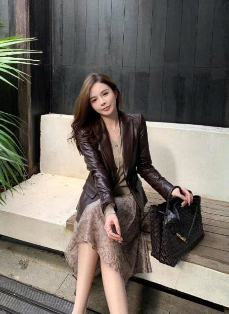 Cách Chọn Vest Da Nữ Phù Hợp Dáng Người 9 Dáng Đồng Hồ Cát - Tôn Đường Cong Tự Nhiên