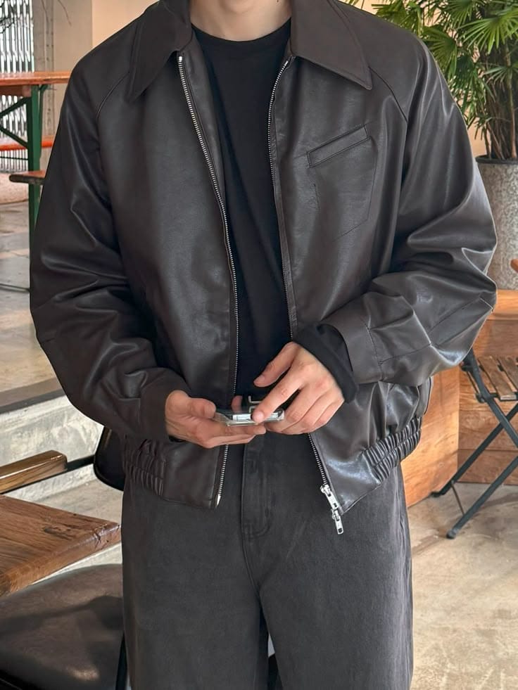 Top 10 Mẫu Áo Da Nam Đẹp, Chất Nhất 2025 13 Áo Da Bomber Năng Động