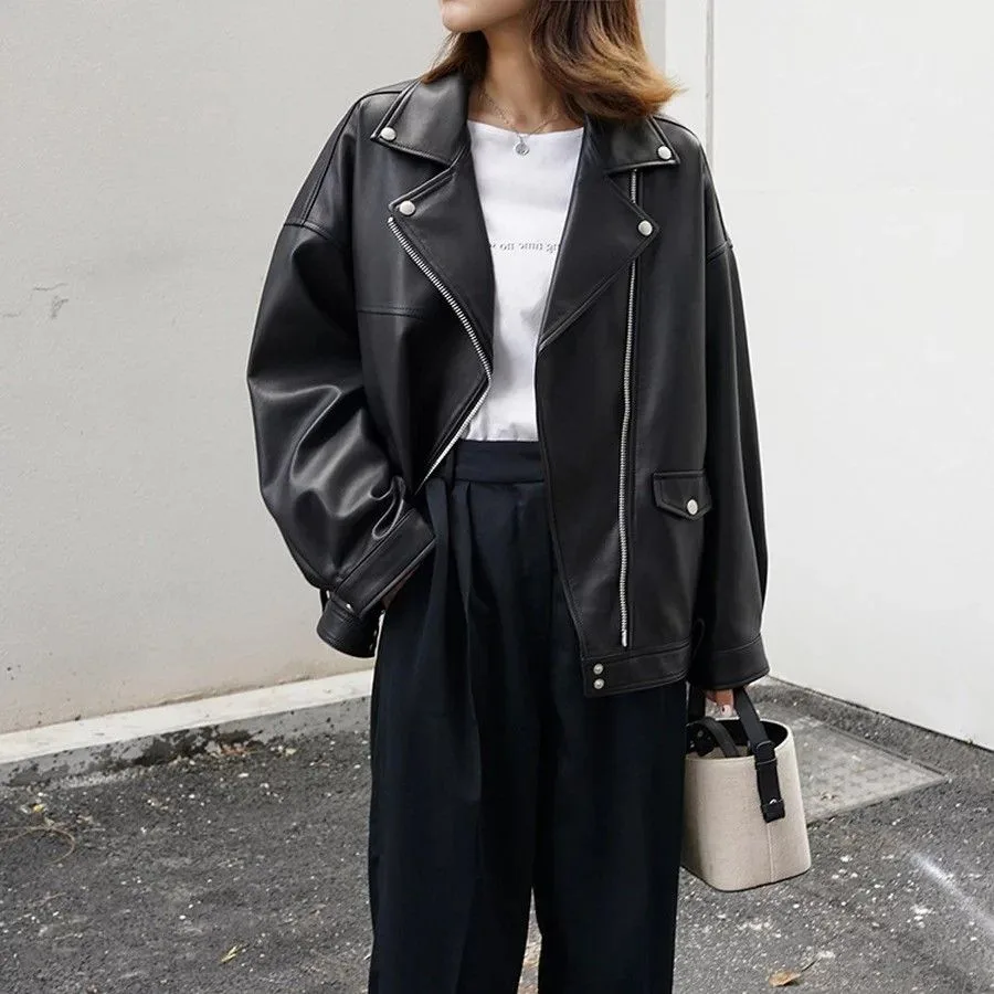 Áo Da Nữ Oversized - Xu Hướng Thời Thượng 2025 8 Bí Quyết Nâng Tầm Phong Cách Với Áo Da Nữ Oversized và Phụ Kiện Da